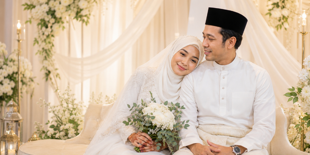 Pasangan pengantin Muslim pada hari pernikahan